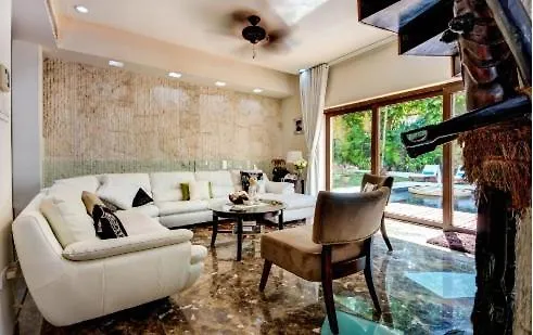 Amazing Hacienda For 14 Guests! Steps To The Beach! Playa del Carmen Villa