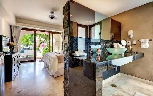 Villa Amazing Hacienda For 14 Guests! Steps To The Beach! Playa del Carmen Mexico