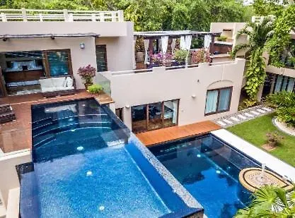 Amazing Hacienda For 14 Guests! Steps To The Beach! Playa del Carmen Villa