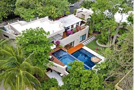 Amazing Hacienda For 14 Guests! Steps To The Beach! Playa del Carmen